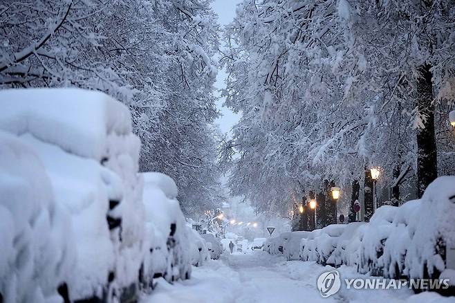 2일 폭설이 내린 뮌헨 시내 [AP 연합뉴스 자료사진 재판매 및 DB 금지]