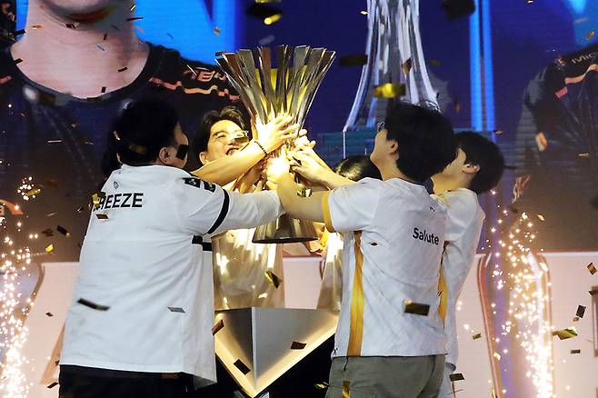 다나와 e스포츠가 3일 태국 방콕의 센트럴 랏프라오 BCC홀에서 열린 ‘PGC 2023’ 그랜드 파이널에서 최종 우승을 차지했다. 사진 | 크래프톤