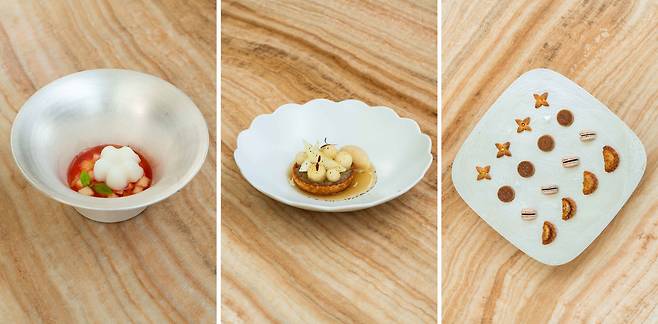 이은지 셰프의 우리 다과. (왼쪽부터) 오미자, 한국배 타르트, 우리 다과. /루이비통