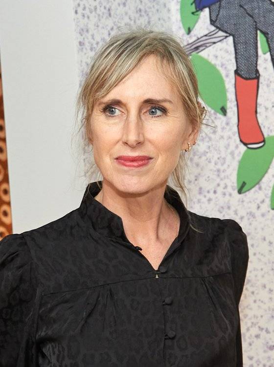 영국의 대표 그림책 작가이자 일러스트레이터인 로렌 차일드는 아이의 시각에 상상력과 유머러스함을 더하고, 모험적이고 대담한 그림체와 콜라주 기법을 통해 독창적인 작업 방식을 선보인다.