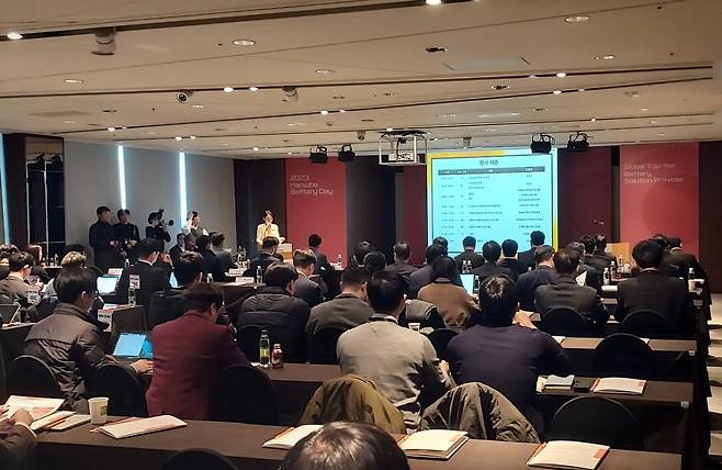 4일 서울시 여의도 63빌딩에서 ㈜한화 모멘텀부이 이차전지 사업설명회 ‘2023 한화 배터리데이’를 개최했다. 한영대 기자