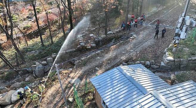 [부산=뉴시스] 부산 금정구가 2023년 산불 진화통합훈련을 실시했다. (사진=금정구 제공) *재판매 및 DB 금지