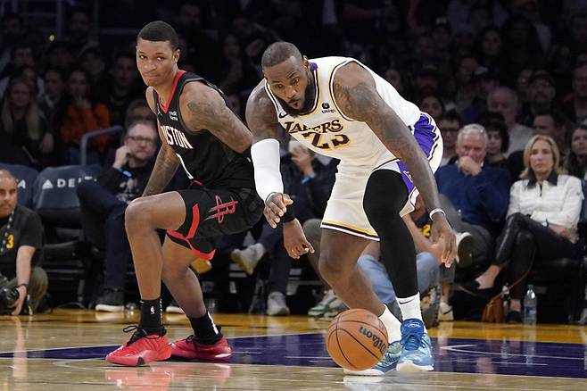 LA 레이커스는 정규시즌 7위에 머물러 있지만 시즌 토너먼트에서 4승 무패를 기록해 서부 콘퍼런스 1위로 8강에 진출했다. AP연합뉴스