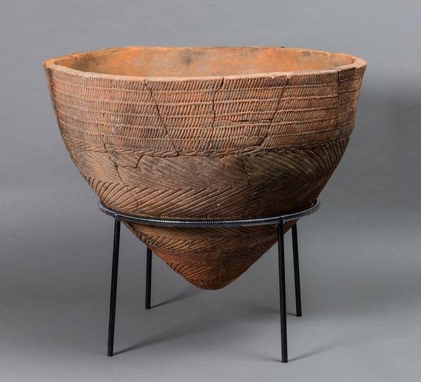 대형 빗살무늬 토기.  부산박물관 제공