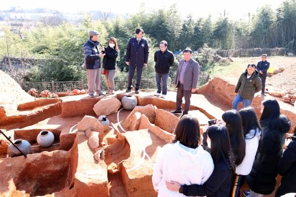 영암군 시종면 옥야리 고분군 발굴조사 현장.  영암군 제공