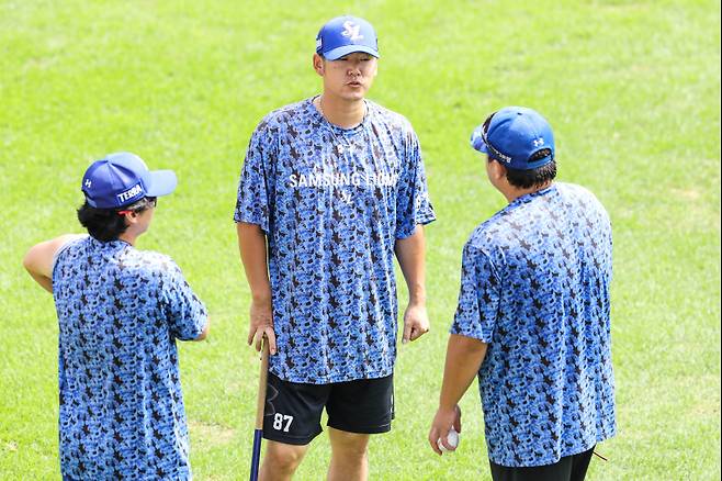 삼성 박희수 코치(87번). 삼성 제공