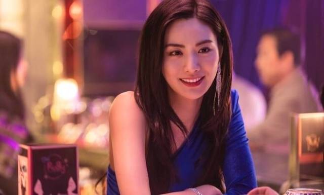 작품의 완성도를 위해 기꺼이 전라 노출 연기도 불사한 명품 배우 나나/넷플릭스