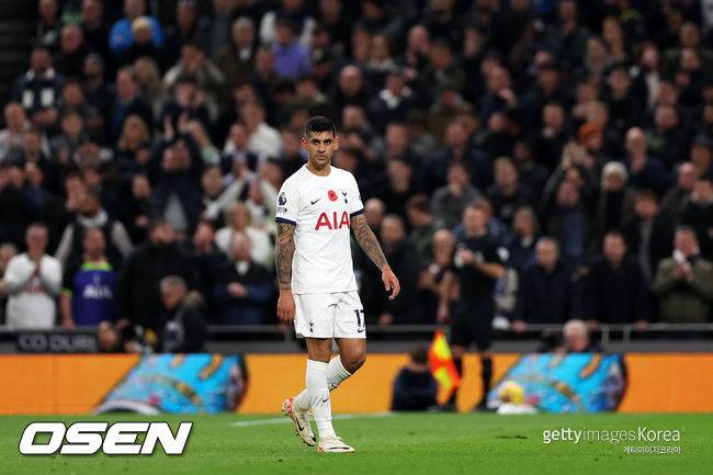 [사진] 지난 첼시전에서 퇴장당했던 크리스티안 로메로.