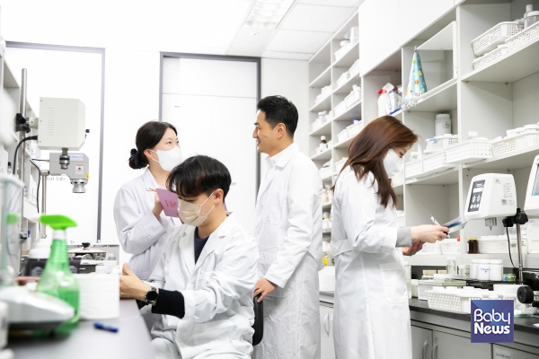 고운세상코스메틱은 2003년부터 자체 연구개발센터인 피부과학연구소를 운영하며 R&D 역량을 강화하기 위한 노력을 지속하고 있다. ⓒ고운세상코스메틱