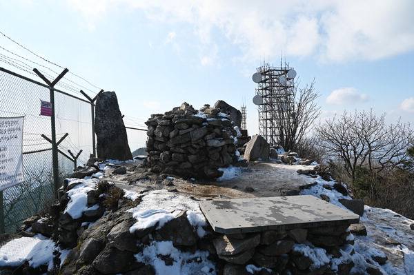 제천단이 있었다는 팔공산 비로봉 정상.