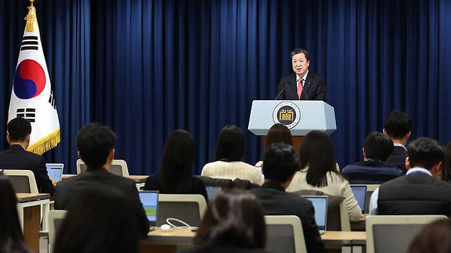 윤 대통령 네덜란드 국빈방문 주요 경제 일정 브리핑하는 박춘섭 대통령실 경제수석