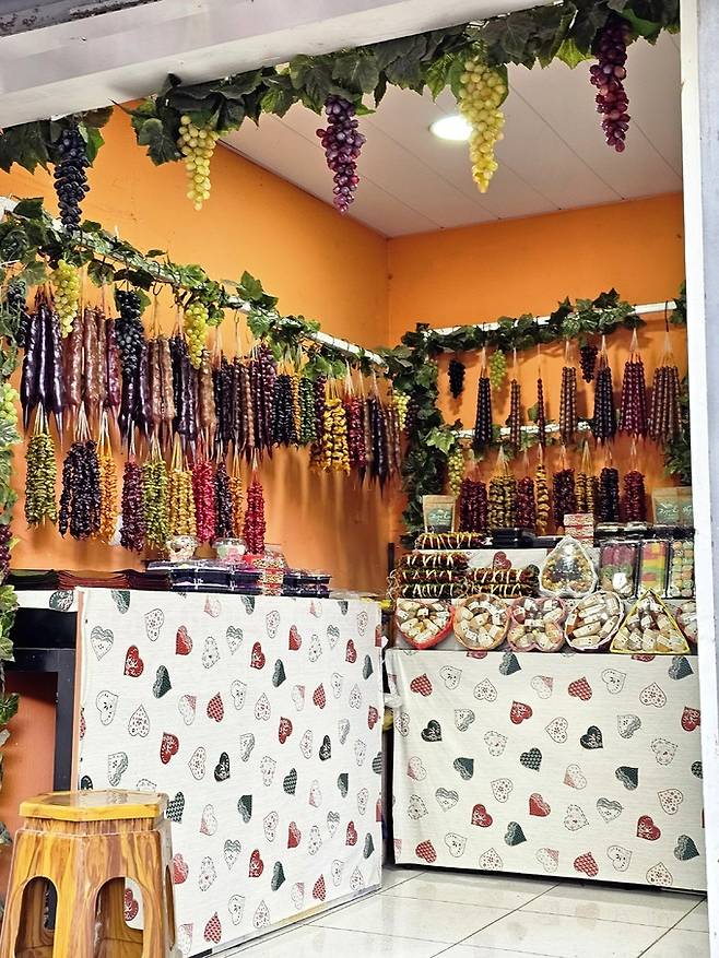 추르츠헬라 상점.