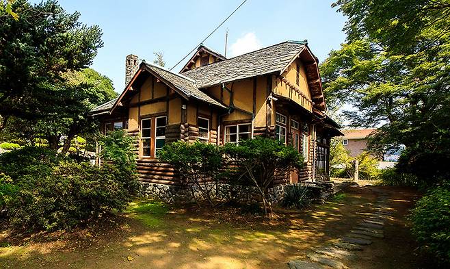 구마모토 별장, 그리고 이영춘 기념관. /박종인