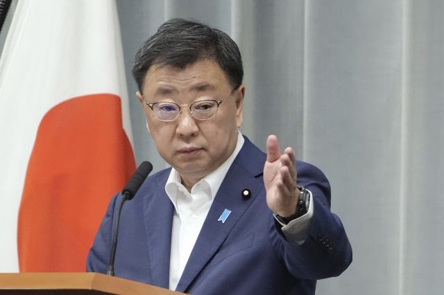 일본 정부 대변인인 마쓰노 히로카즈 관방장관. AP연합뉴스