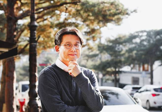 그는 현재 한국행도 고려 중이다. 다만 교수도 생활인인지라 해외 톱 클래스 대학과 비교해 현저하게 낮은 국내 대학의 연봉 체계에 적잖이 놀라는 중이라고./사진=채승우