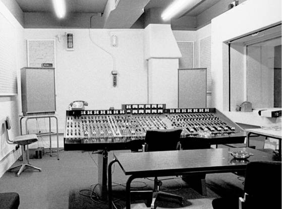 탄노이 모니터 골드가 설치된 영국 애비로드 스튜디오. [사진 탄노이]