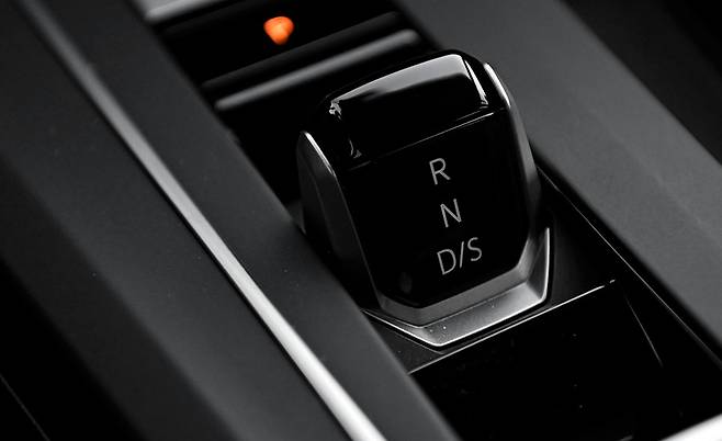 폭스바겐 골프 GTI. 김학수 기자