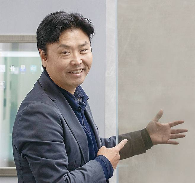변우석 코맥스 대표서울대 성악과, 이탈리아 밀라노베르디음악원, 서울대 경영대학원 MBA 석사, 현 코맥스벤처러스 대표, 전 밀라노 라 스칼라극장 합창단 정단원 사진 김지호 조선일보 기자