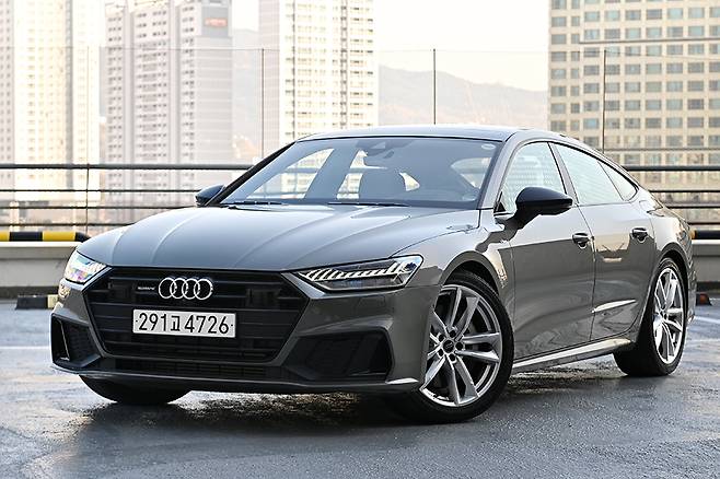 아우디 A7 55 TFSI e 콰트로. 김학수 기자