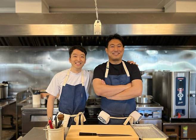 미국 샌프란시스코의 퓨전 한식당 ‘반상’의 민승현(오른쪽), 진 림 셰프./Bansang