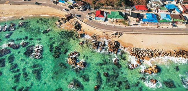 울진의 후포 부근 해안도로의 모습.