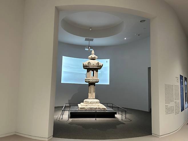 보물 '나주 서성문 안 석등' 전시 모습  [국립나주박물관 제공. 재판매 및 DB 금지]