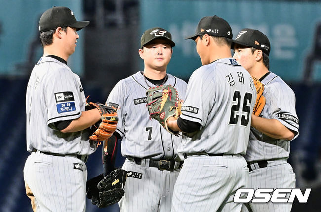 [OSEN=이석우 기자] 한화 노시환, 이도윤, 김태연, 문현빈. 2023.08.17 / foto0307@osen.co.kr