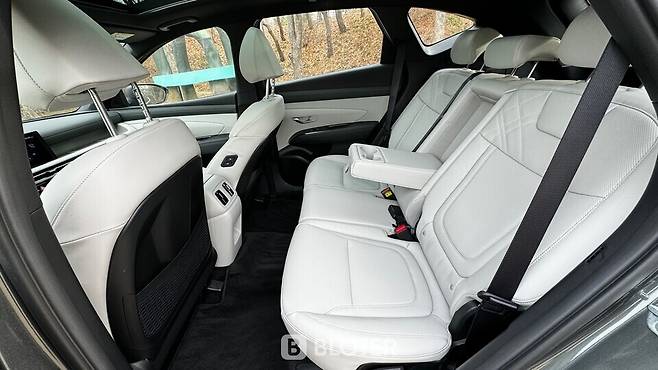 현대차 4세대 투싼 부분변경 1.6 가솔린 터보 뒷좌석 (사진=조재환 기자)