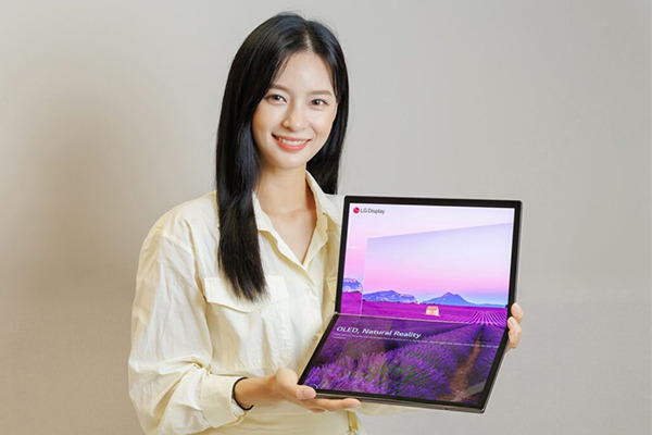 LG Display’s 17-inch foldable OLED panel for laptops [Courtesy of LG Display]