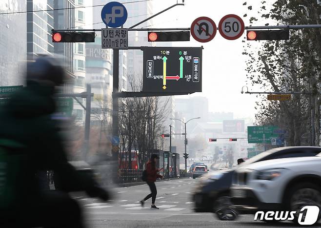 서울 강남대로에 자동차 모습. /사진=뉴스1