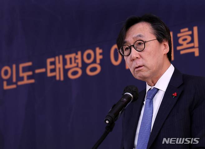 [서울=뉴시스] 배훈식 기자 = 장호진 외교부 1차관이 19일 오후 서울 종로구 외교부에서 열린 대한민국 인도-태평양 전략 발표 1주년 계기 범정부 인태 포럼에 참석해 기조연설을 하고 있다. 2023.12.19. dahora83@newsis.com