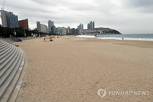 해운대 백사장 촬영 조정호. 2015년 여름 해운대해수욕장 백사장 전경