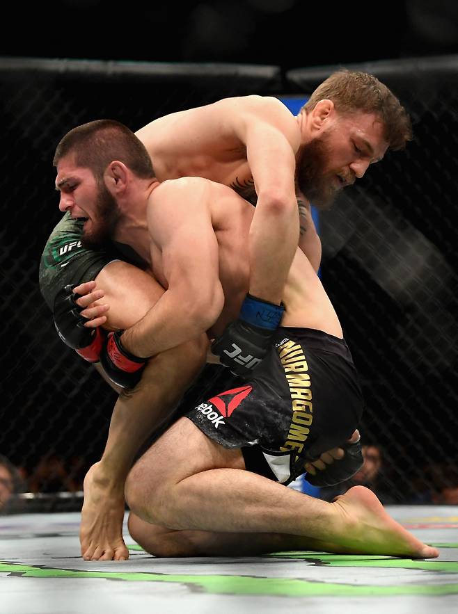 삼보 기술을 바탕으로 UFC 라이트급 챔피언을 지낸 하빕 누르마고메도프. 게티이미지