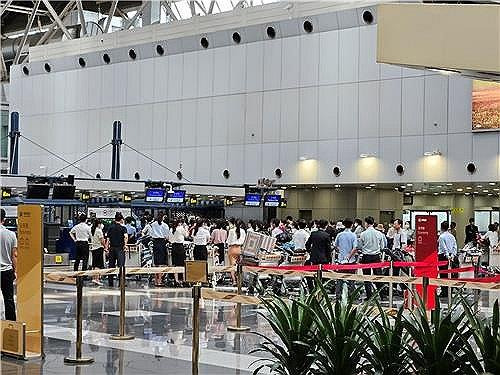 베이징 서우두국제공항에서 출발 기다리는 북한 주민들 ⓒ연합뉴스