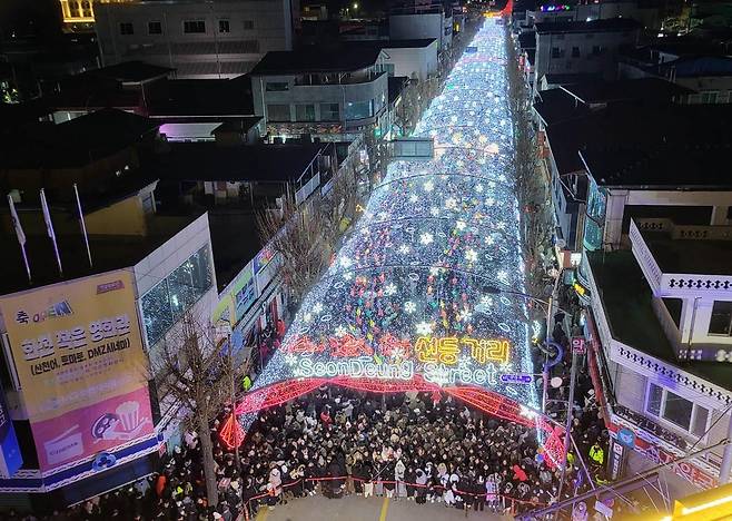 화천군 선등거리 점등행사 [촬영 이상학 기자]