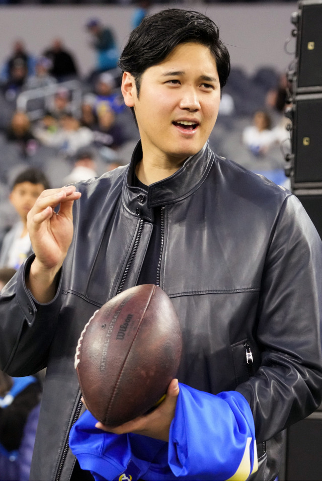 미국프로풋볼(NFL) 경기장을 찾은 오타니 쇼헤이. USA투데이스포츠연합뉴스