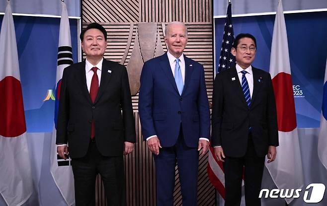 윤석열 대통령, 조 바이든 미국 대통령, 기시다 후미오 일본 총리./뉴스1 ⓒ AFP=뉴스1 ⓒ News1 정지형 기자