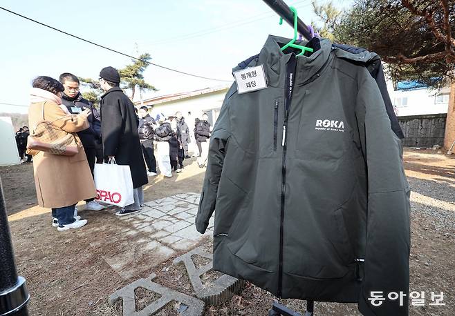 26일 오후 경기도 파주시 육군 1사단 신병교육대대에 동계형 패딩이 걸려있다. 이한결 기자 always@donga.com