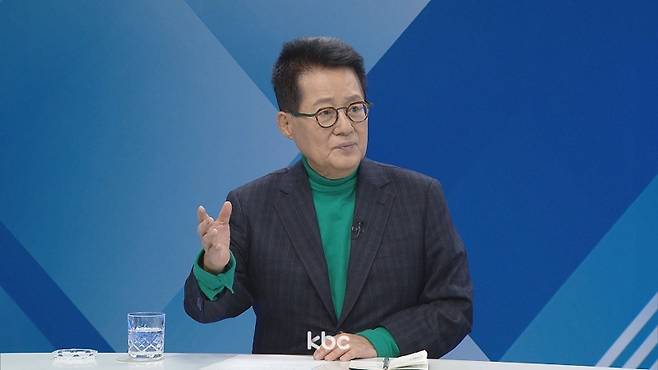 ▲KBC여의도초대석에 출연한 박지원 전 국가정보원장