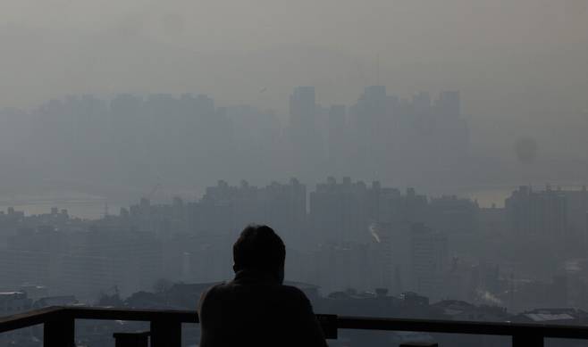 서울 남산에서 바라본 서울 시내 모습. 연합뉴스