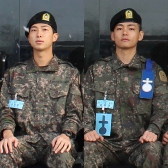 그룹 방탄소년단(BTS) 멤버 RM(김남준)과 뷔(김태형). [육군훈련소]