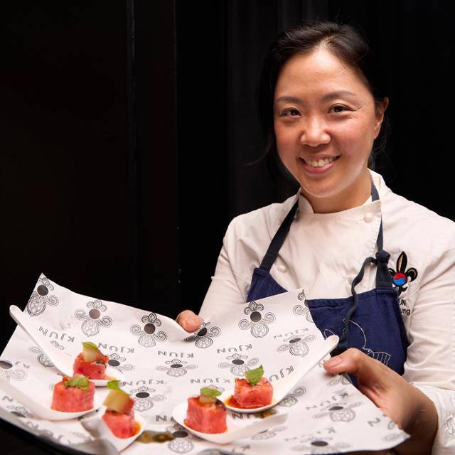 미국 뉴욕 맨해튼에서 한식과 케이준의 퓨전 음식 식당 KJUN을 운영하고 있는 정재은 셰프. 정재은 세프 제공