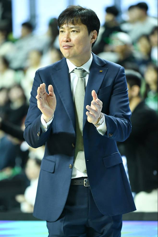 송영진 수원 KT 감독. 사진=KBL