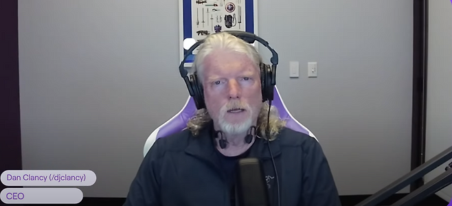 댄 클랜시 트위치 CEO가 2023년 12월6일 생방송에서 한국 시장 철수를 발표했다.ⓒ트위치 갈무리