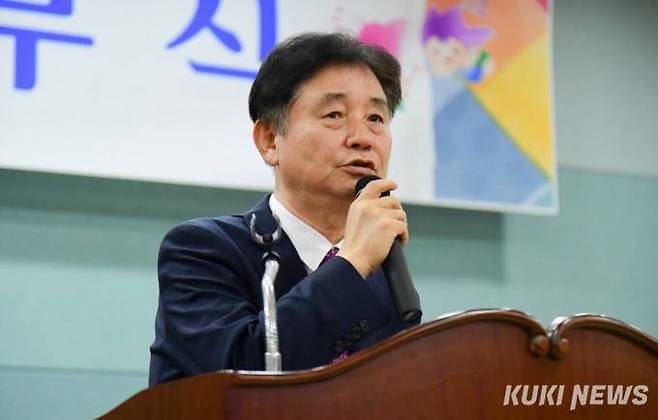 2024년 화천군청 시무식이 2일 군청에서 최문순 군수를 비롯한 전 직원들이 참석한 가운데 열렸다.(화천군 제공)