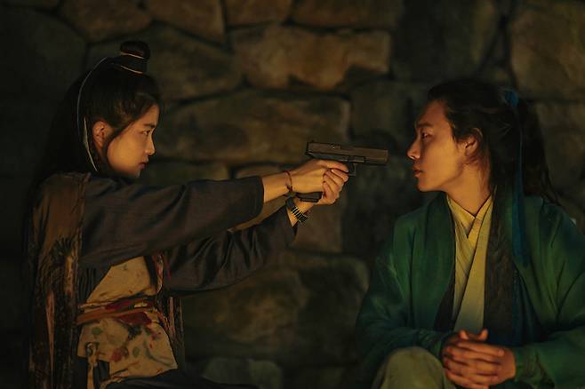 1월10일 개봉하는 영화 '외계+인' 2부. 사진제공=CJ ENM