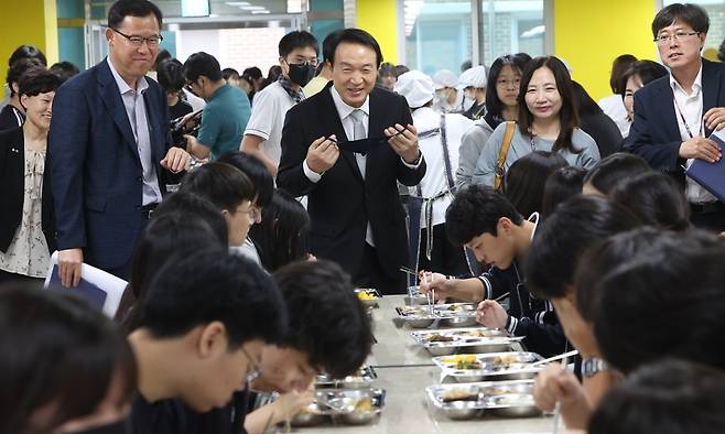 지난 9월 광교호수중 자율선택급식 모습./사진제공=경기도교육청