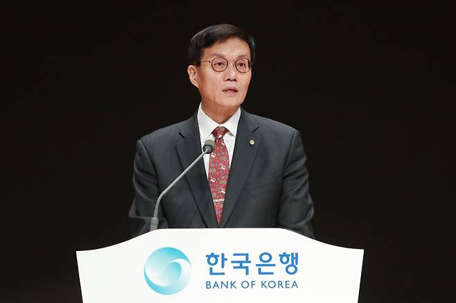 미국 연방준비제도(Fed·연준)의 금리 인하가 늦춰질 것으로 예상되면서 한미금리차 역전 기간이 최장 기록을 경신할 가능성이 커졌다. [연합]