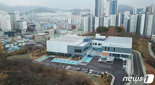 광주 남구 월산근린공원에 위치한 남구 반다비 체육센터의 전경. 2024.1.5/뉴스1 ⓒ News1 최성국 기자