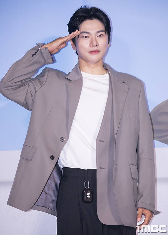 [단독] '만능배우' 이이경, '만능일꾼' 봉반장 변신…'결혼해YOU' 기대UP(종합)